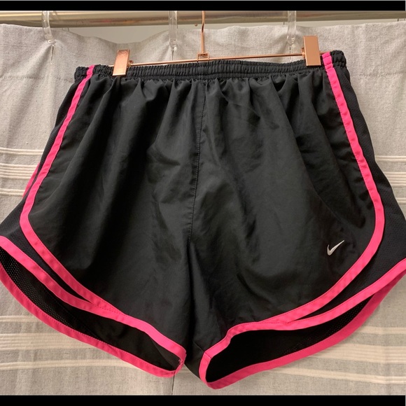 Nike Pants - Nike shorts size medium